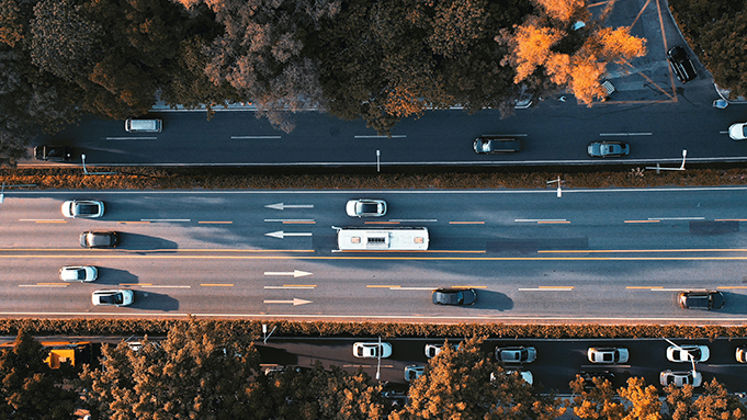 汽车多总线数据采集：挑战、架构与同步策略全解析