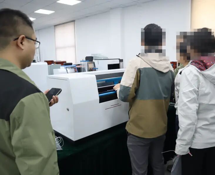 上海某科技有限公司蒞臨上海理濤考察交流設(shè)備球囊綜合性測試儀