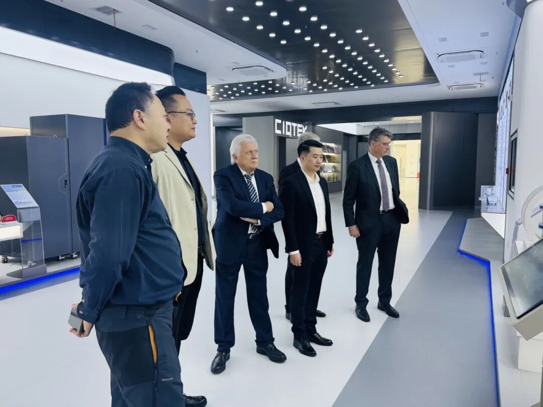 国仪量子携手意大利电镜标杆企业Media System Lab,加速国际化布局!