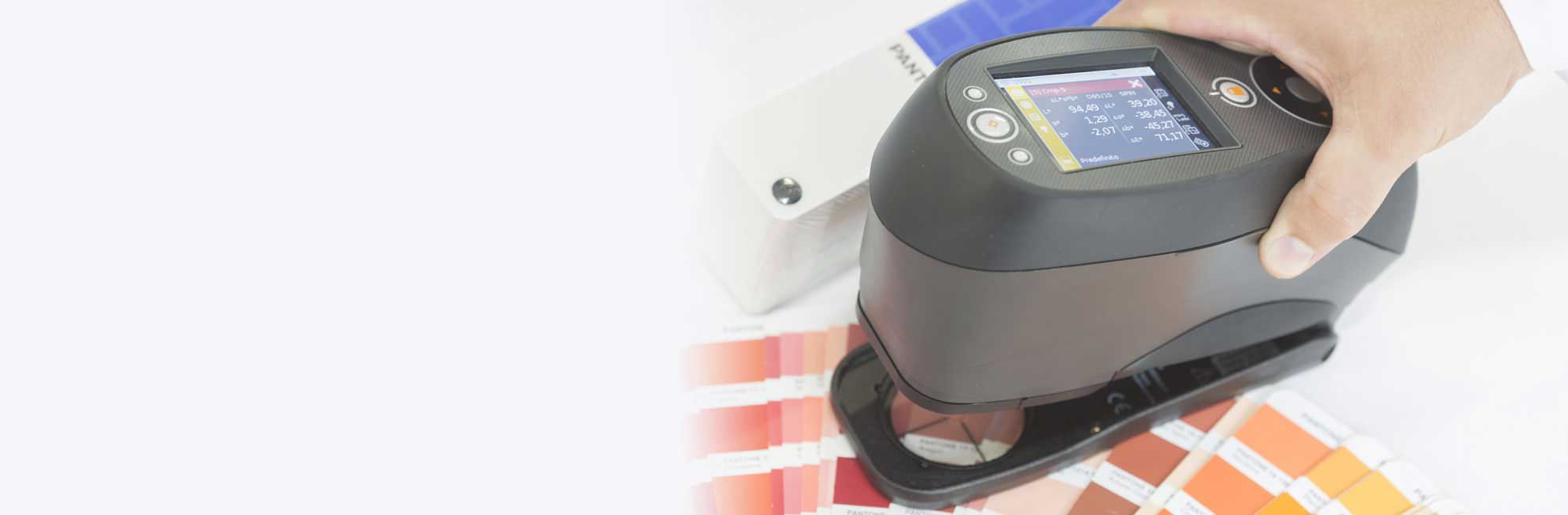 ɫ�����ڻ�ױƷ��ҵ��Ӧ��