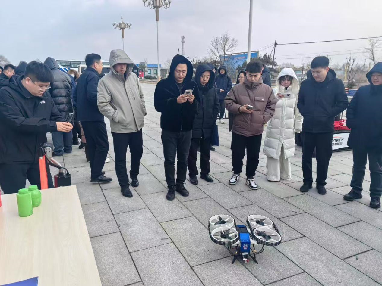 智易时代创新“机器人+安全应急装备